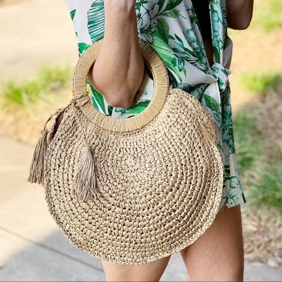 Infinity Raine Handbags - LAST ONE! Spring and Summer Must Have Straw Bag Infinity Raine Handbags - LAST ONE! Spring and Summer Must Have Straw Bag